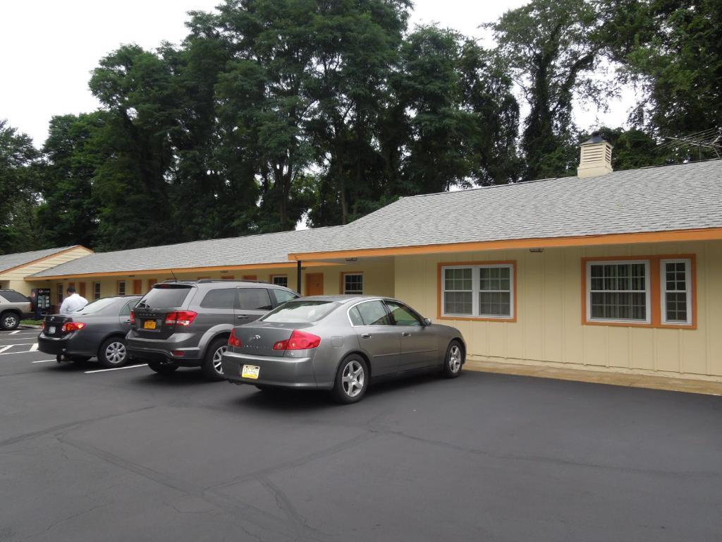 Sentinel Motel West Chester Εξωτερικό φωτογραφία