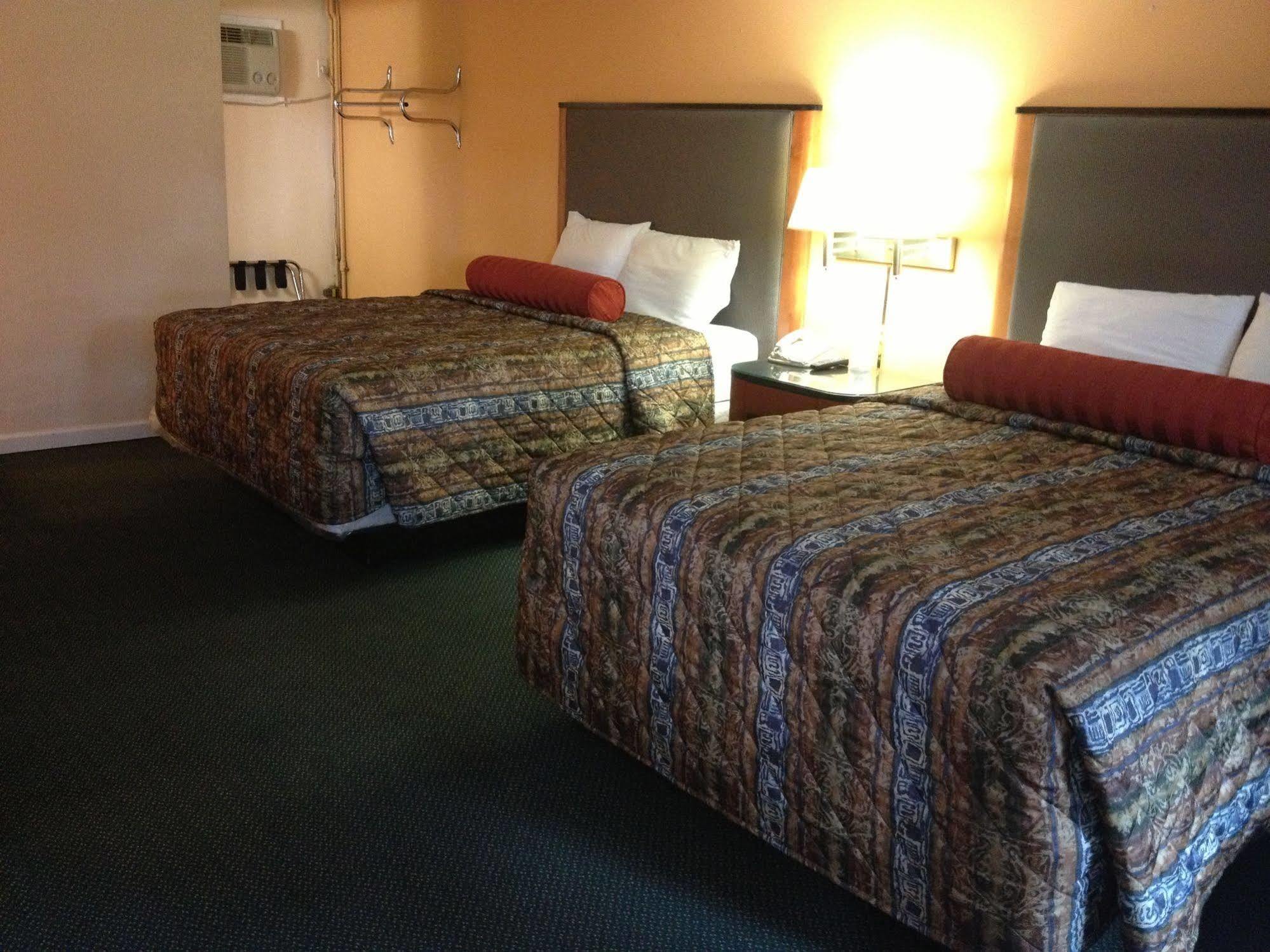 Sentinel Motel West Chester Εξωτερικό φωτογραφία
