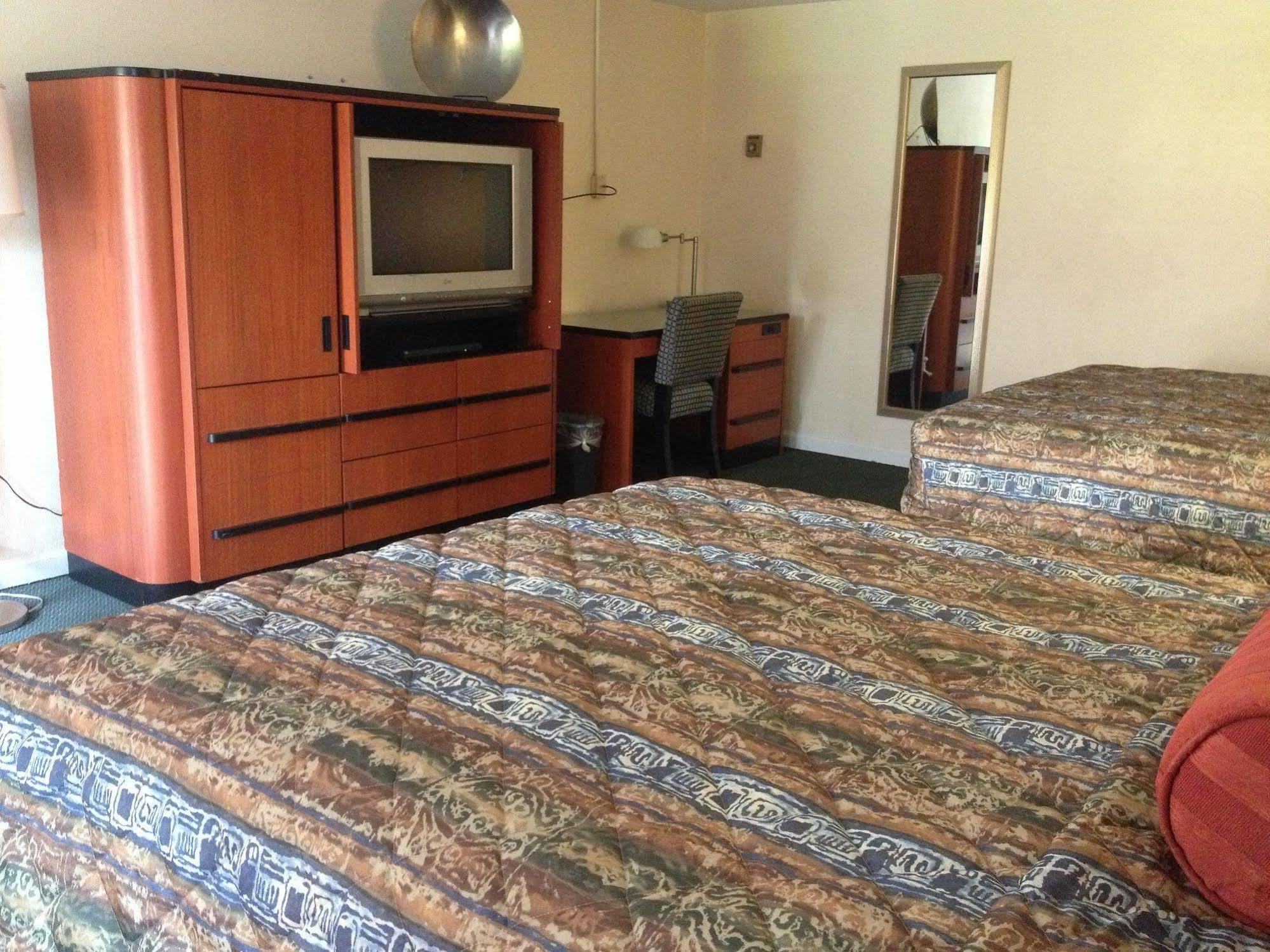 Sentinel Motel West Chester Εξωτερικό φωτογραφία