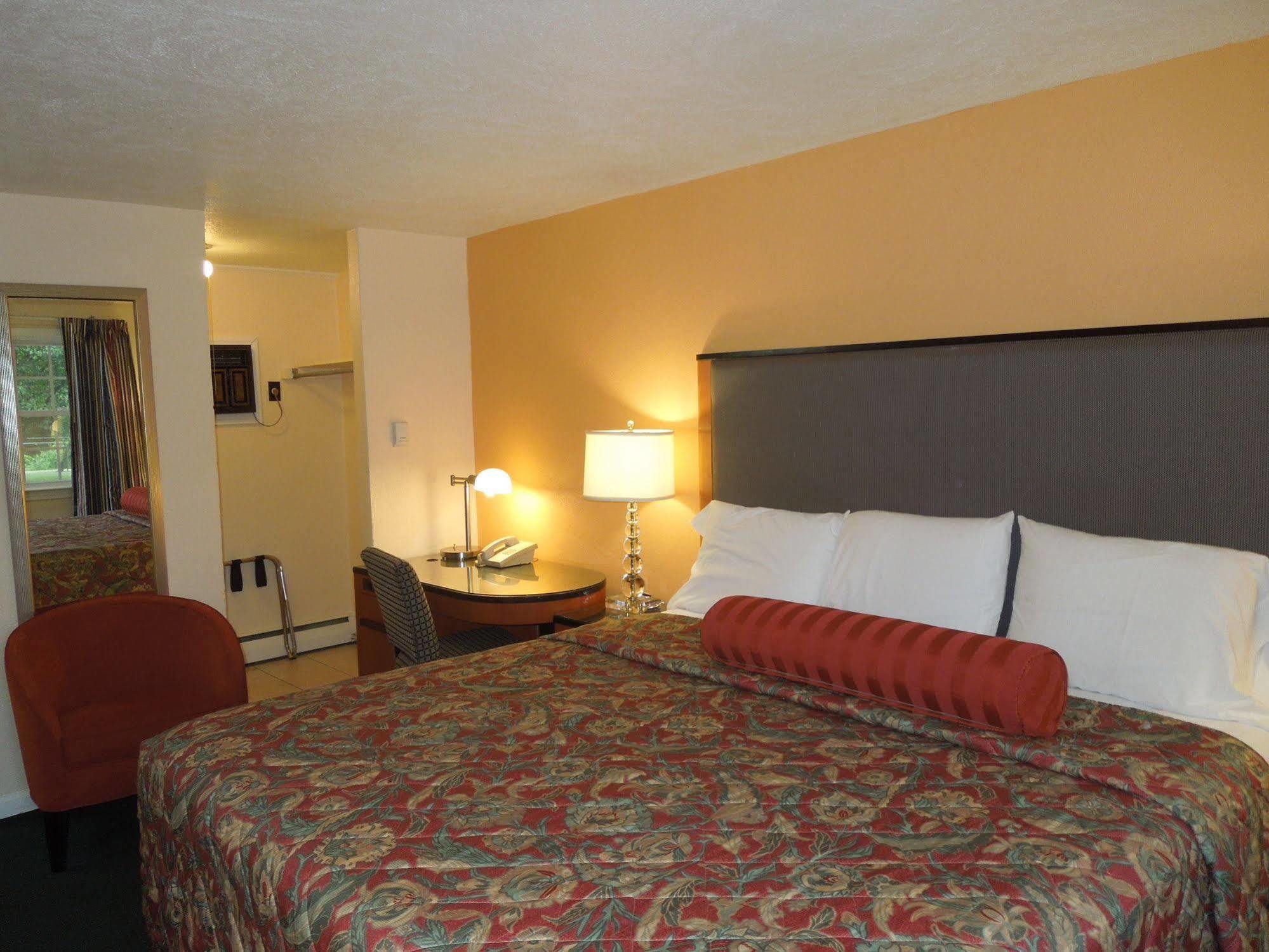 Sentinel Motel West Chester Εξωτερικό φωτογραφία
