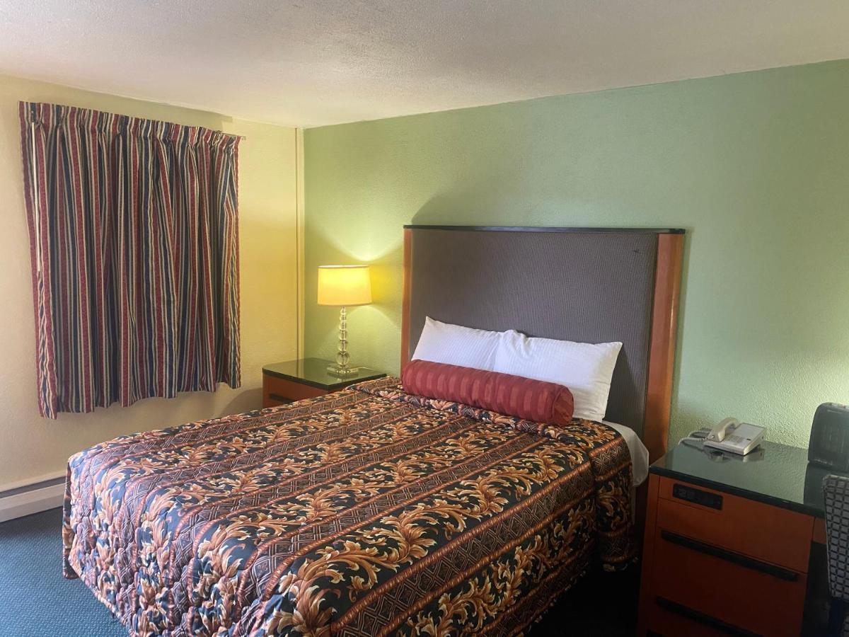 Sentinel Motel West Chester Εξωτερικό φωτογραφία
